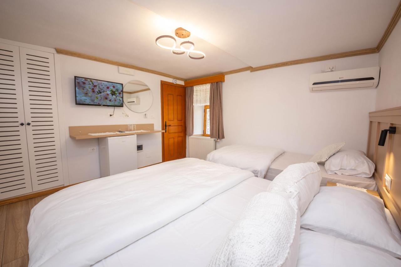 Bed And Breakfast Kotoni Gjirokastër Dış mekan fotoğraf