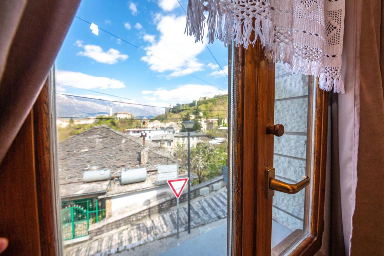 Bed And Breakfast Kotoni Gjirokastër Dış mekan fotoğraf