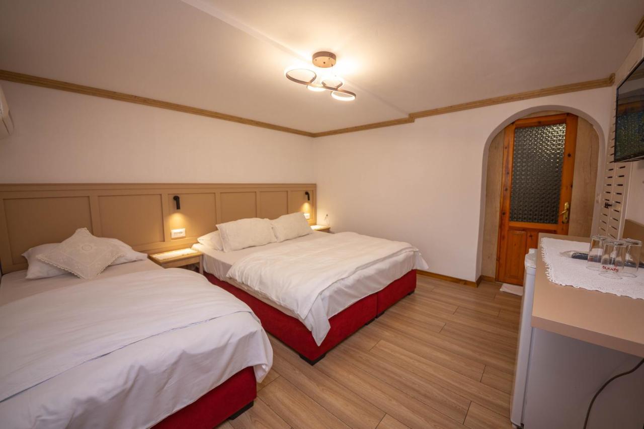 Bed And Breakfast Kotoni Gjirokastër Dış mekan fotoğraf