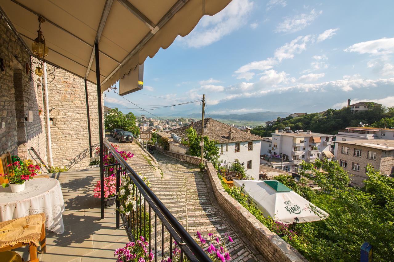 Bed And Breakfast Kotoni Gjirokastër Dış mekan fotoğraf