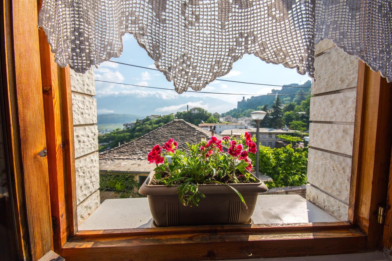 Bed And Breakfast Kotoni Gjirokastër Dış mekan fotoğraf